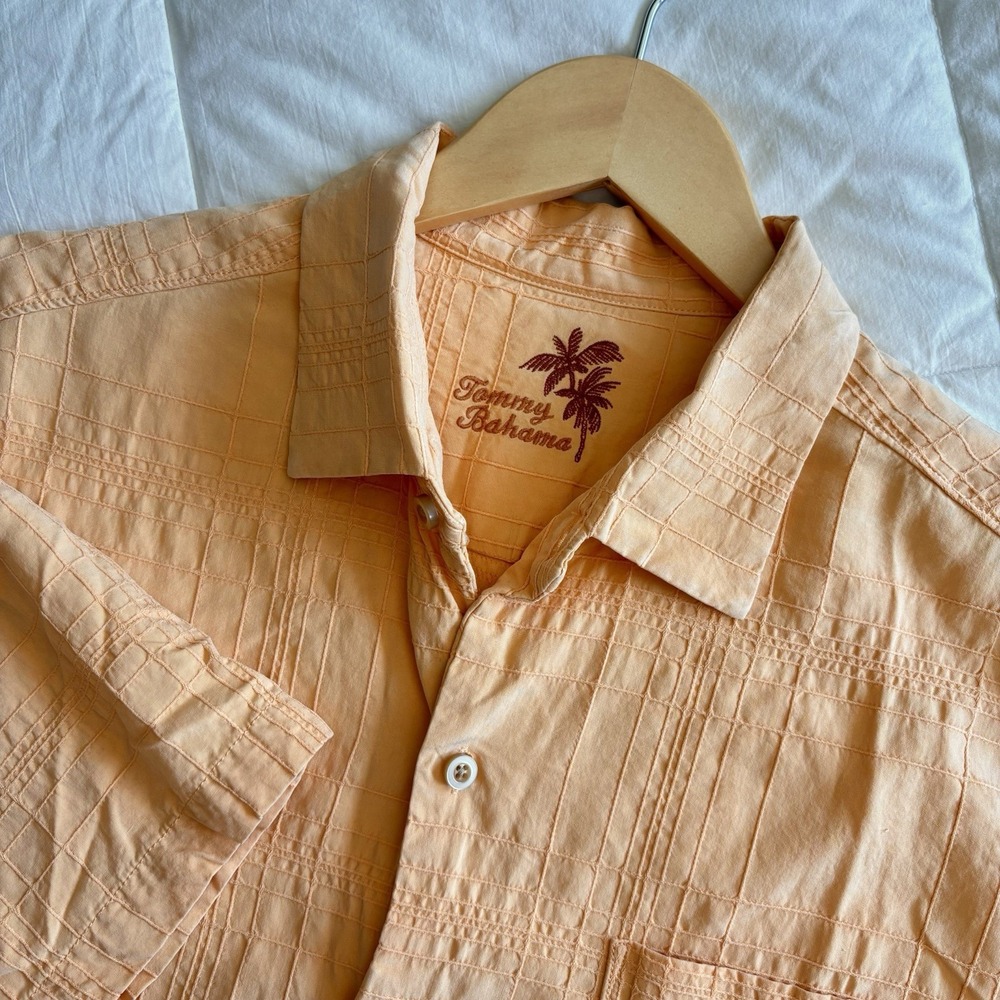 Tommy Bahama Skyscraper Camp Shirt Mens L 100% Silk Jacquard Melon Orange T34572